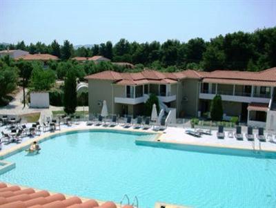 фото отеля Lagomandra Beach Hotel