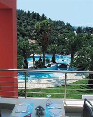 фото отеля Lagomandra Beach Hotel