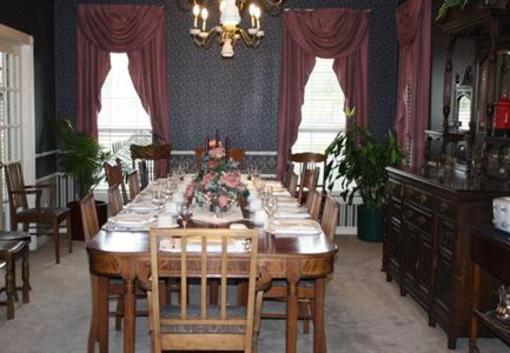 фото отеля Woodrow House Bed and Breakfast