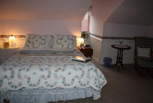 фото отеля Woodrow House Bed and Breakfast