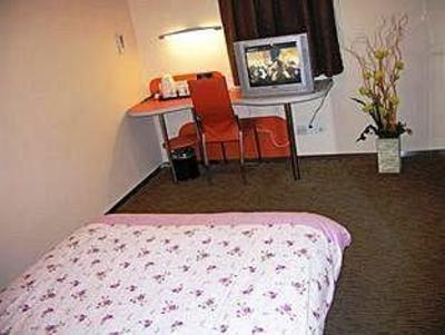 фото отеля Motel168 WenChangGe Road Inn Yangzhou
