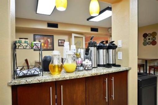 фото отеля Best Western on the Island