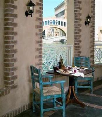 фото отеля Courtyard Dubai, Green Community