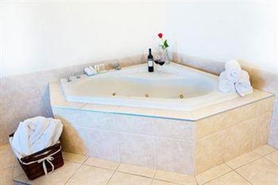 фото отеля Victoria Inn Winnipeg