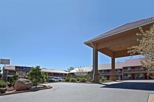 фото отеля BEST WESTERN Sky Way Inn & Suites