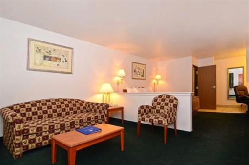фото отеля BEST WESTERN Sky Way Inn & Suites