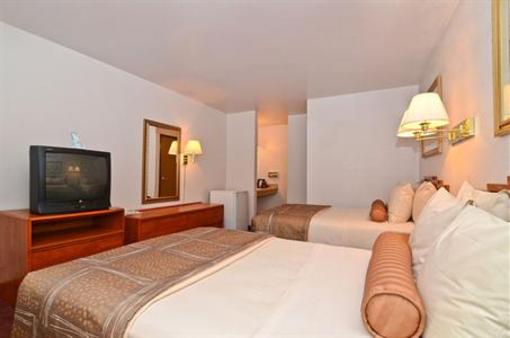 фото отеля BEST WESTERN Sky Way Inn & Suites