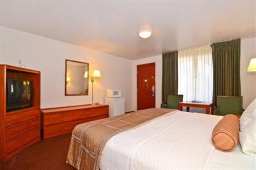 фото отеля BEST WESTERN Sky Way Inn & Suites