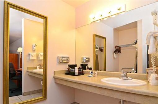 фото отеля BEST WESTERN Sky Way Inn & Suites