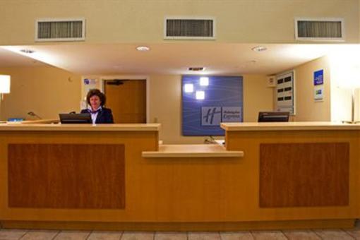 фото отеля Holiday Inn Express - Ocala Midtown Medical - US 441