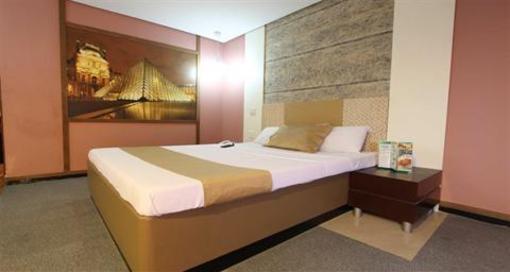фото отеля Eurotel Araneta
