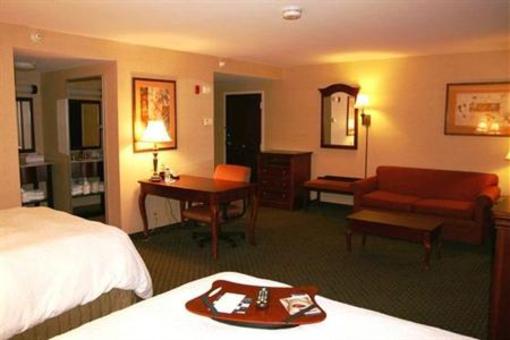 фото отеля Hampton Inn Brattleboro