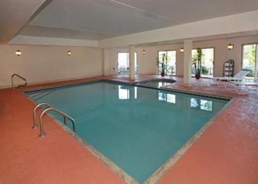 фото отеля Comfort Suites Suwanee