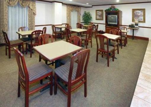 фото отеля Comfort Suites Suwanee