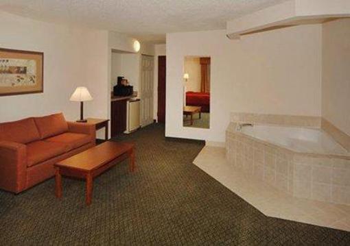 фото отеля Comfort Suites Suwanee