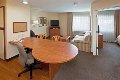 фото отеля Candlewood Suites Louisville Airport