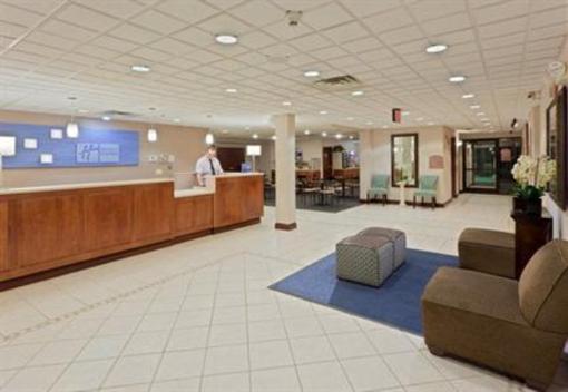 фото отеля Holiday Inn Express Hotel & Suites South Charleston