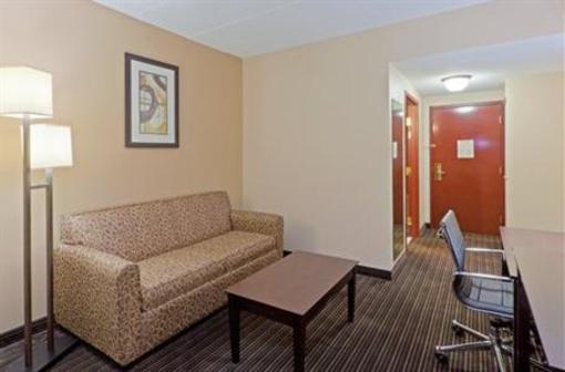 фото отеля Holiday Inn Express Hotel & Suites South Charleston