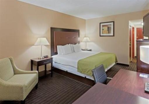 фото отеля Holiday Inn Express Hotel & Suites South Charleston