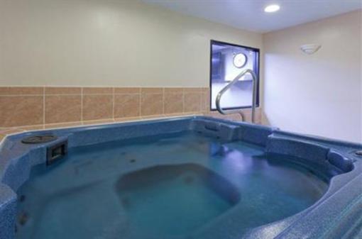 фото отеля Holiday Inn Express Hotel & Suites South Charleston