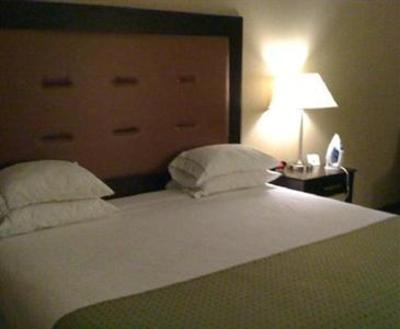 фото отеля Holiday Inn Express Hotel & Suites South Charleston