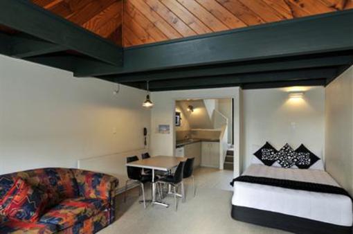 фото отеля Wylie Court Motor Lodge
