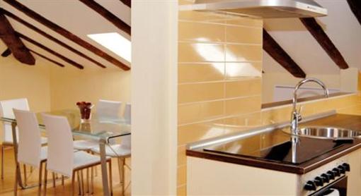 фото отеля Apartamentos Conde Aranda Madrid