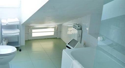 фото отеля Apartamentos Conde Aranda Madrid