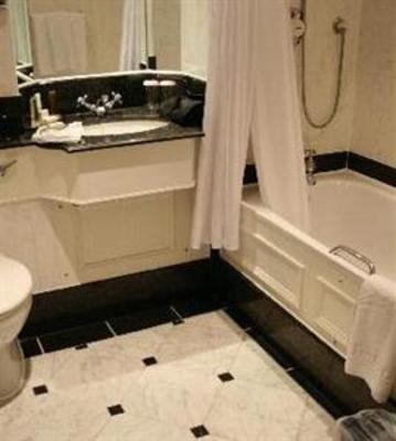 фото отеля Premier Inn City Centre South Glasgow