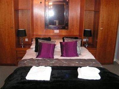 фото отеля The Throckmorton Arms Bed and Breakfast Coughton Alcester