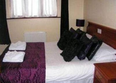 фото отеля The Throckmorton Arms Bed and Breakfast Coughton Alcester
