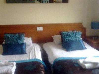 фото отеля The Throckmorton Arms Bed and Breakfast Coughton Alcester