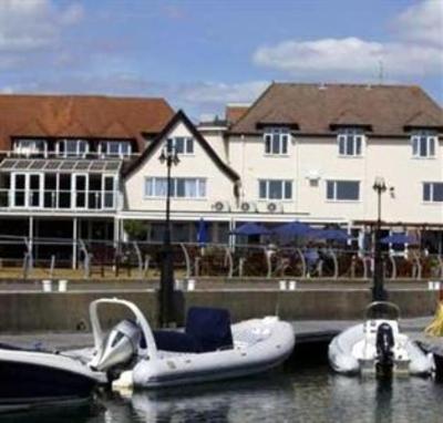 фото отеля Salterns Harbourside Hotel