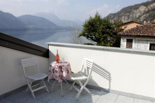 фото отеля B&B Frontelago Lago Di Como