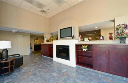 фото отеля Americas Best Value Inn & Suites Overland Park