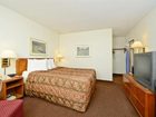 фото отеля Americas Best Value Inn & Suites Overland Park