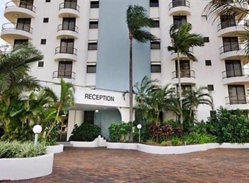 фото отеля Holiday North Apartments Gold Coast