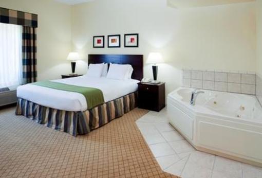 фото отеля Holiday Inn Express Hotel & Suites Concord