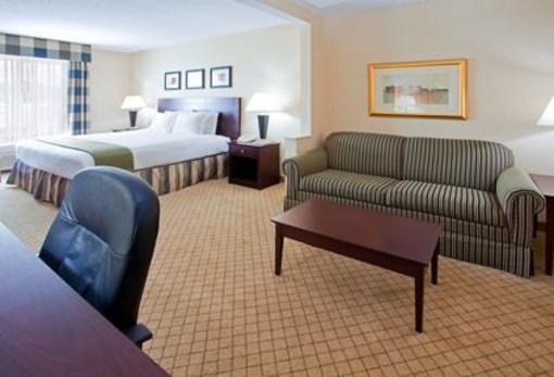 фото отеля Holiday Inn Express Hotel & Suites Concord