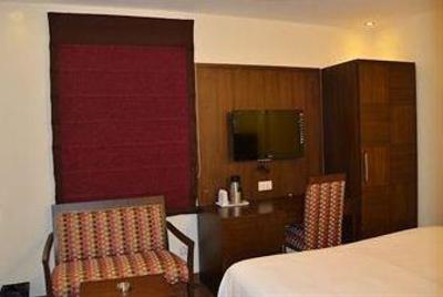 фото отеля Hotel Marble Arch New Delhi