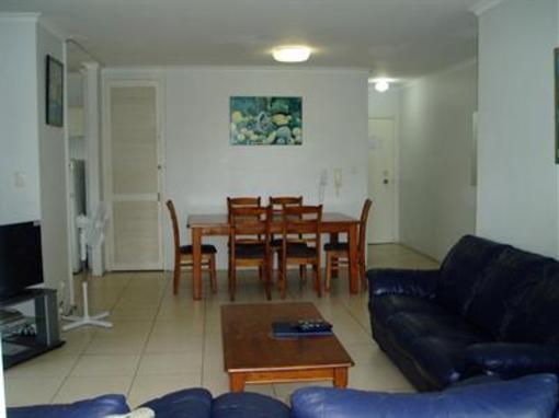 фото отеля Carlton Apartments