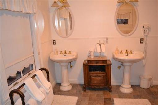 фото отеля Osmer D Heritage Inn - Bed And Breakfast