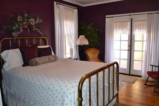 фото отеля Osmer D Heritage Inn - Bed And Breakfast