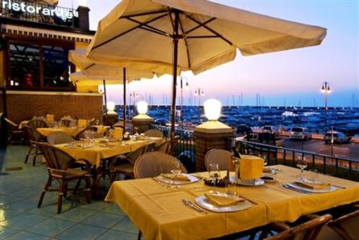 фото отеля Apartments La Sciabica Agropoli