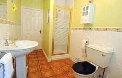 фото отеля Brookhall Cottages