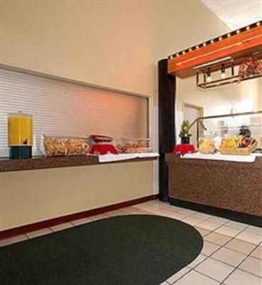 фото отеля Clarion Hotel Airport Oklahoma City