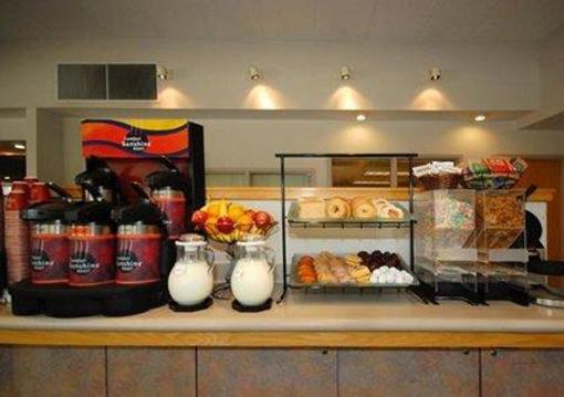 фото отеля Comfort Inn & Suites East Town Mall Madison (Wisconsin)