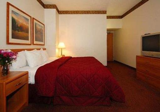 фото отеля Comfort Inn & Suites East Town Mall Madison (Wisconsin)