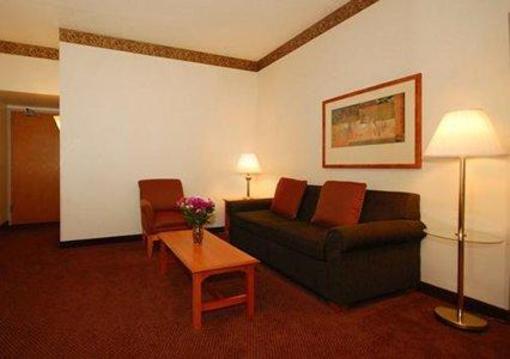 фото отеля Comfort Inn & Suites East Town Mall Madison (Wisconsin)