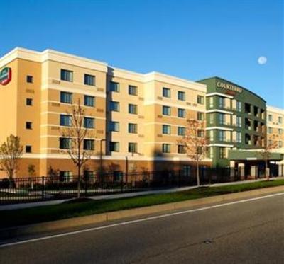 фото отеля Courtyard Pittsburgh Airport Settlers Ridge